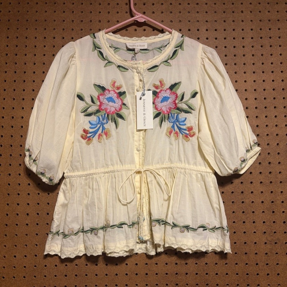 Jennifer & Grace Top S Ecru Floral Embroidered Boho Peplum Peasant Shabby Chic